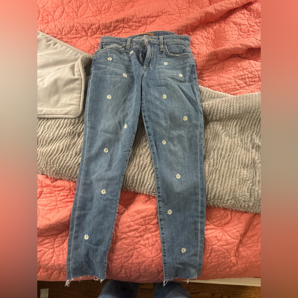 Joe's Jeans
Blue with white sunflowers